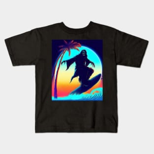 Spooky retro grim skeleton surfing on palm beach Kids T-Shirt